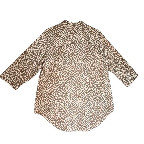 Chico's No Iron Tan White Animal Polka Squares Collared Top Size 2 L Button Up - Picture 3 of 9